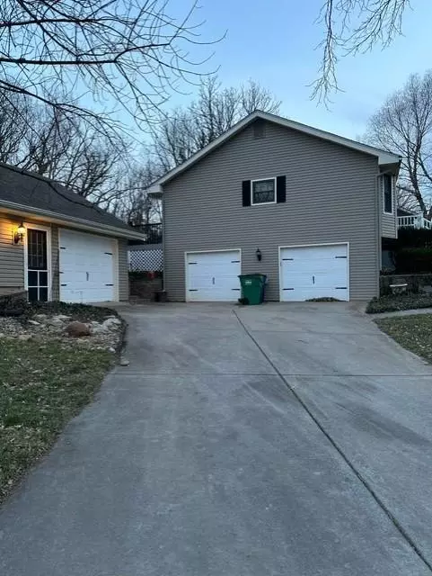 Platte City, MO 64079,1401 Hale AVE