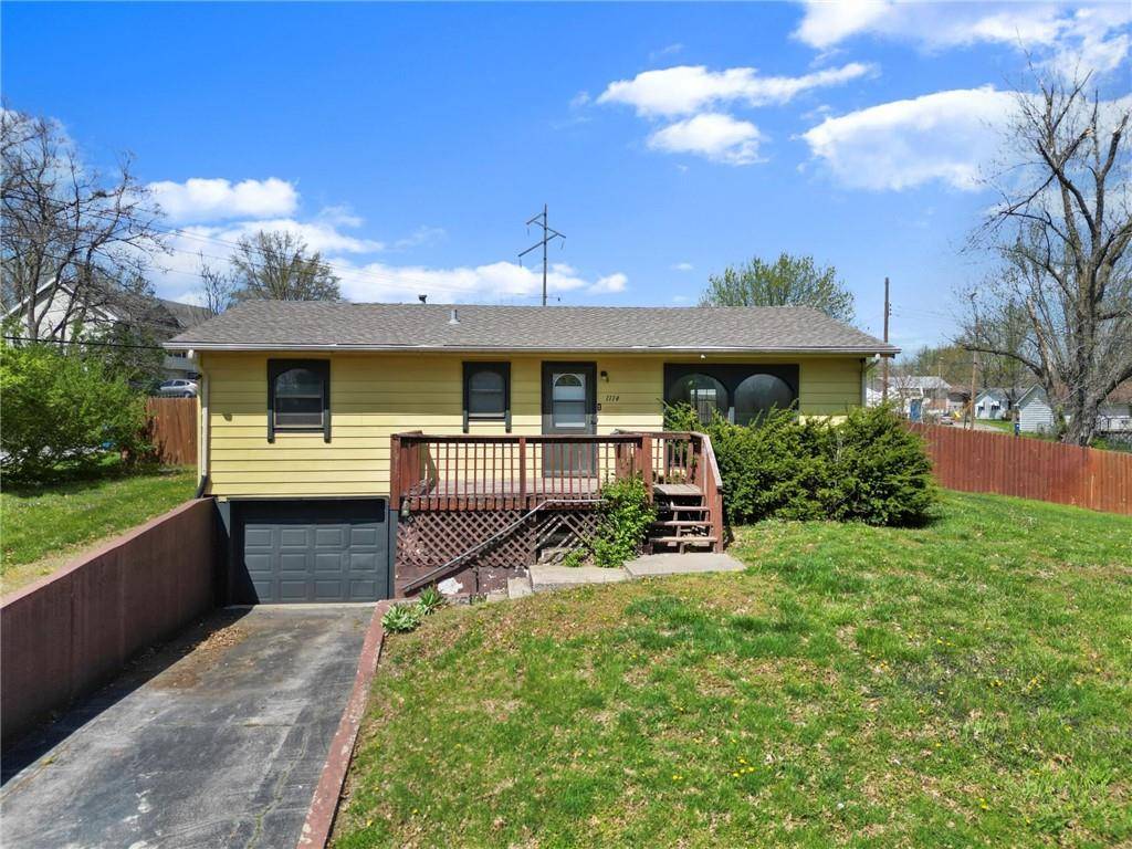 1114 Wornall RD, Excelsior Springs, MO 64024