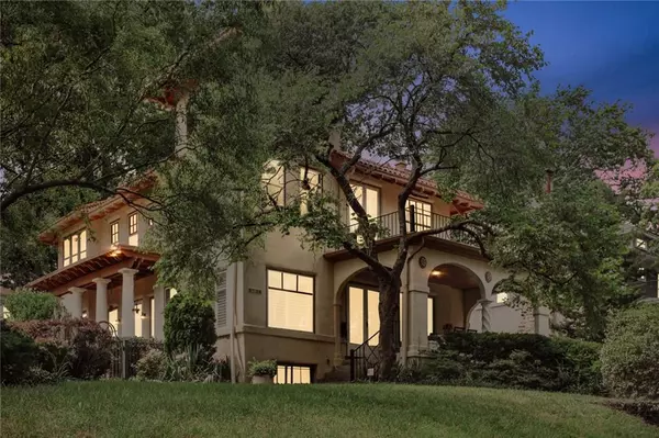 Kansas City, MO 64113,5736 Wyandotte ST