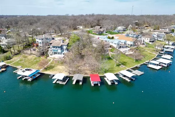 3 E ST, Lake Lotawana, MO 64086