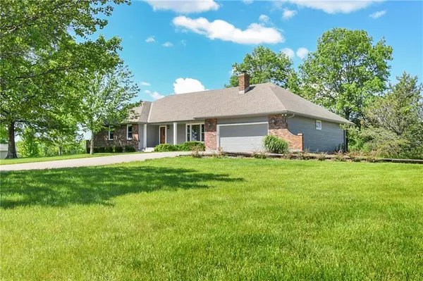 19914 S Cable RD, Belton, MO 64012