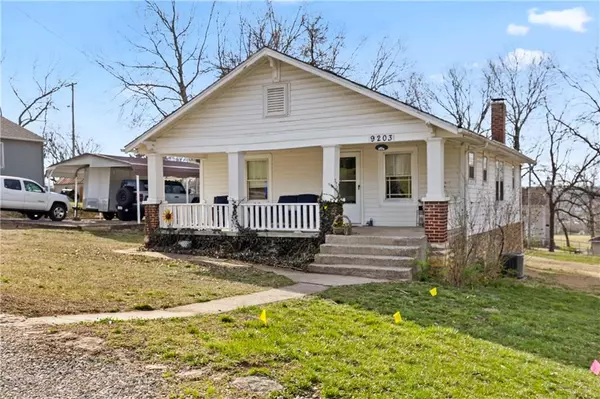 Merriam, KS 66203,9203 W 50th TER