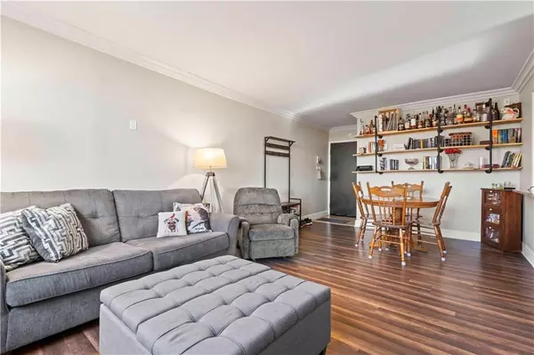 Kansas City, MO 64106,700 E 8th ST #7T