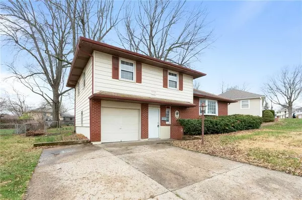 14609 E 33rd ST, Independence, MO 64052