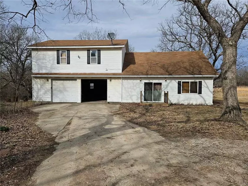 2273 Osage RD, Fort Scott, KS 66701