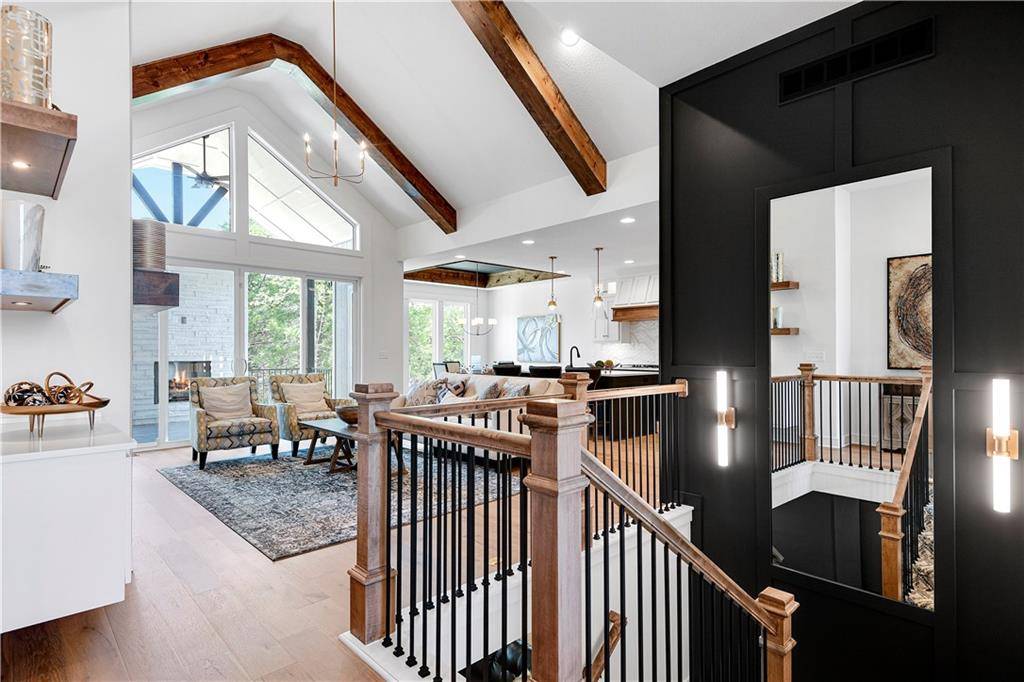 9345 Aurora ST, Lenexa, KS 66220