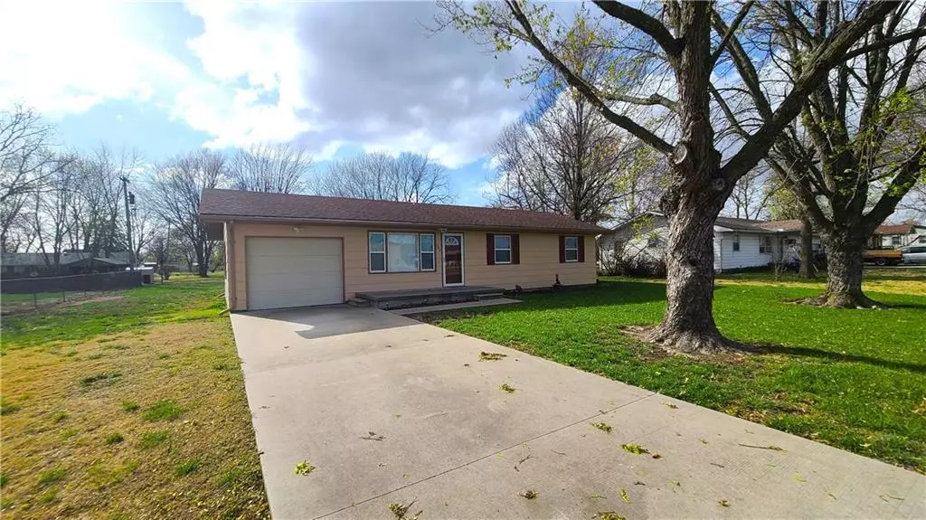 303 Clay ST, Uniontown, KS 66779