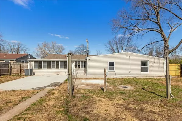 Kansas City, MO 64129,7415 E 57th ST