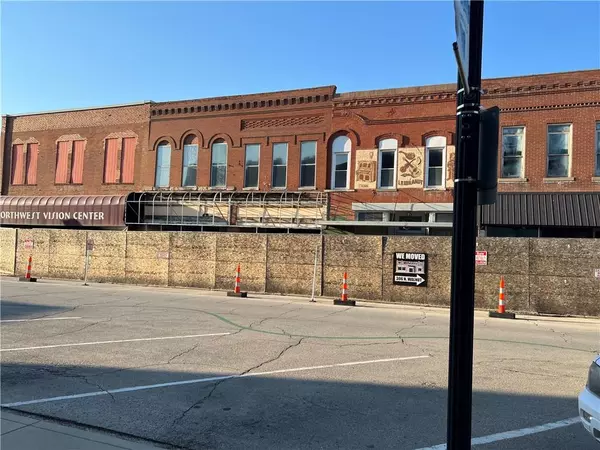 201 E 3rd st ST, Cameron, MO 64429