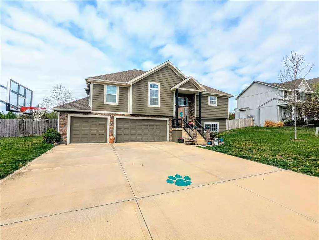 Basehor, KS 66007,6994 142nd ST