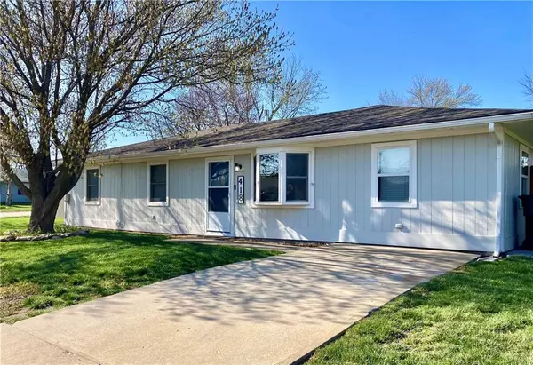 418 Edgewood DR, Edgerton, KS 66216
