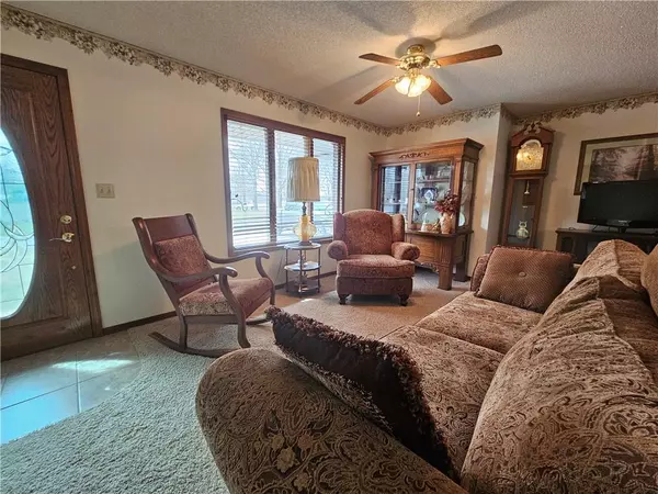 Girard, KS 66743,810 Carbon TER