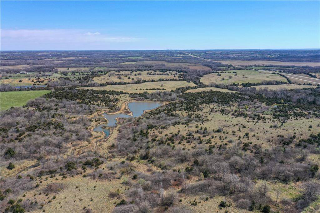 Tonganoxie, KS 66086,00000 State AVE