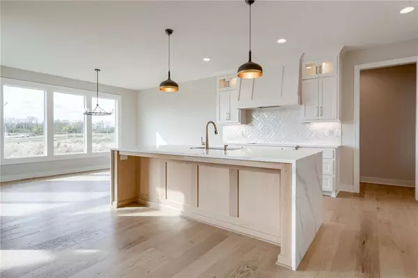 Kansas City, MO 64156,9187 N Chestnut AVE