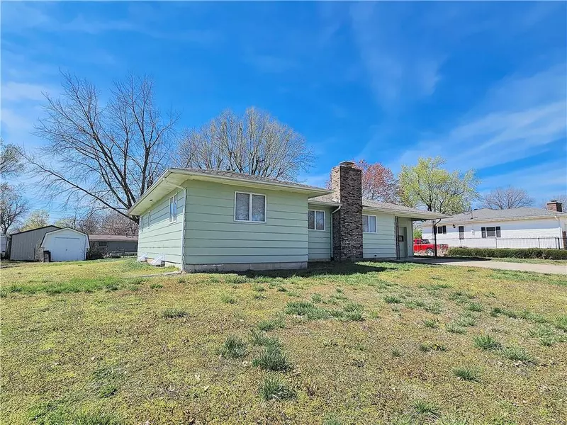 115 N Spruce ST, Garnett, KS 66032