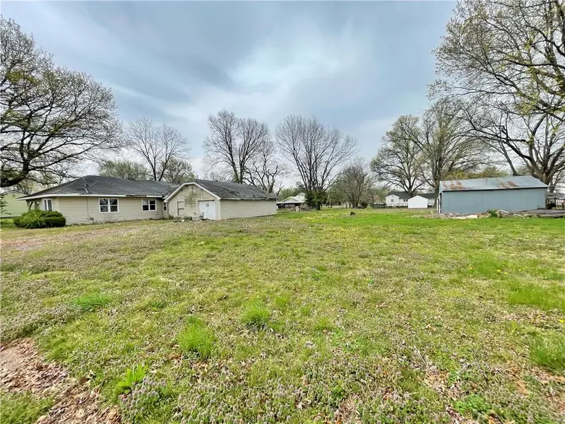 215 W Washington ST, Arma, KS 66712