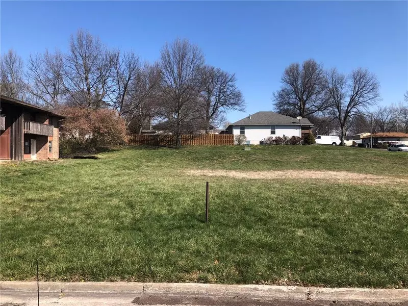 Lot 8 W 30th ST, Higginsville, MO 64037