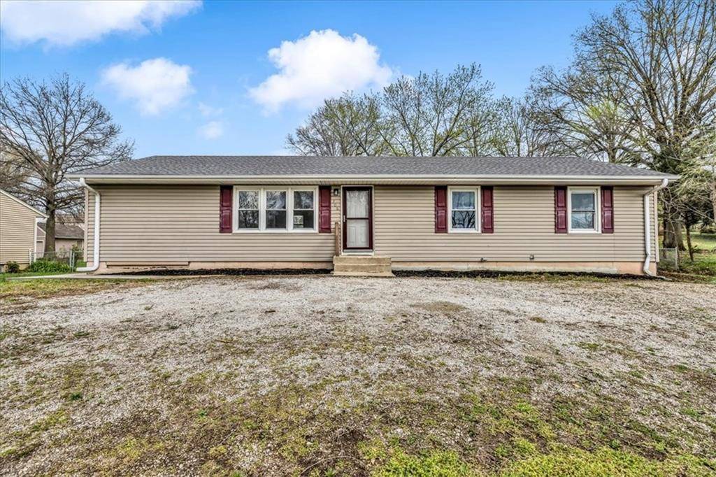 706 N 7 HWY,  Pleasant Hill,  MO 64080