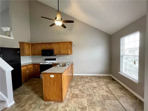 Kansas City, MO 64154,5408 NW 86 CT