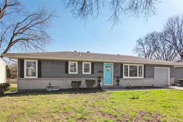 1523 NE 51st ST, Kansas City, MO 64118