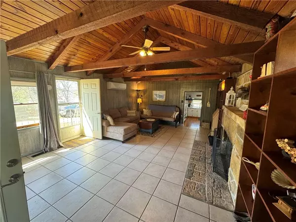 Deepwater, MO 64740,8791 NE 1176 Pvt RD