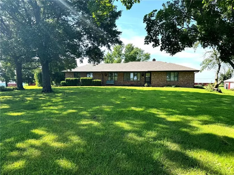 24984 P HWY, Gallatin, MO 64640
