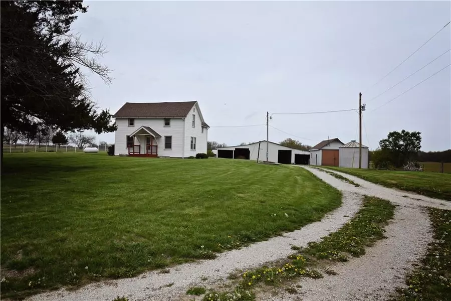 38000 E 239Th ST, Garden City, MO 64747