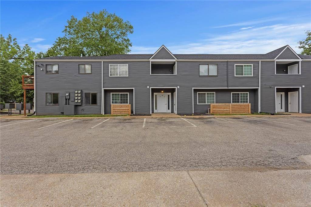 1506 W 25th CT #E4, Lawrence, KS 66046