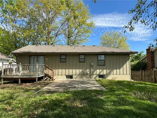 Blue Springs, MO 64014,216 SW Richwood LN