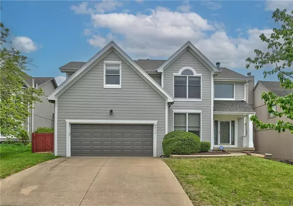 8015 W 144TH TER, Overland Park, KS 66223
