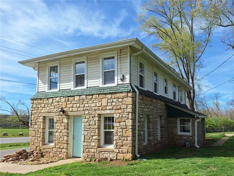 12833 Blue Ridge BLVD, Kansas City, MO 64146