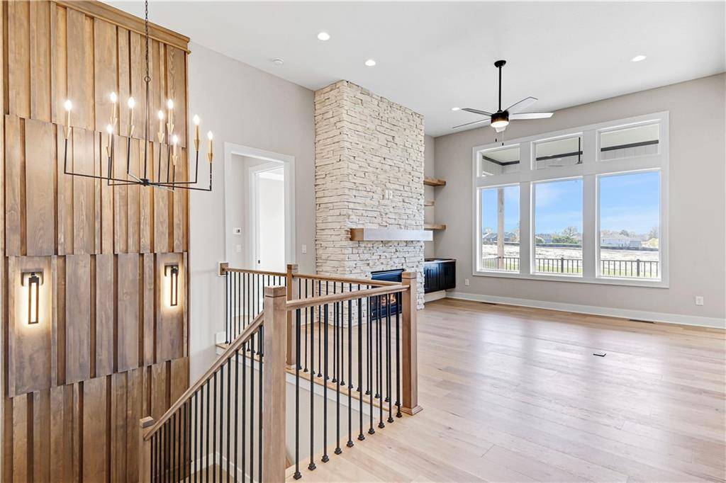 Lenexa, KS 66220,22071 W 94th ST