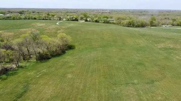 Tonganoxie, KS 66086,00000 219 ST