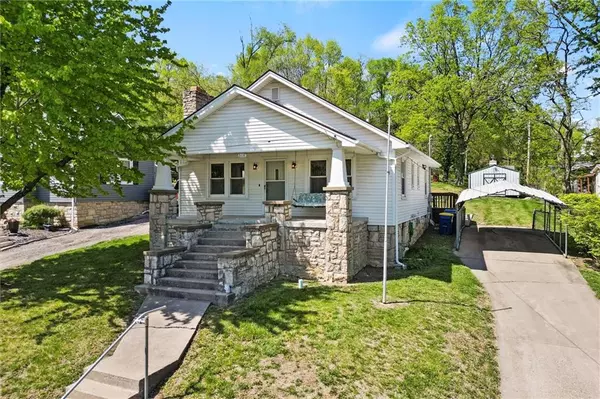 608 Beverly AVE, Excelsior Springs, MO 64024