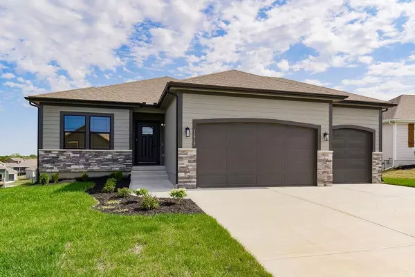 Kansas City, MO 64157,8904 NE 118th CT