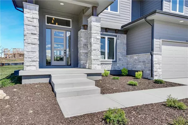 Lenexa, KS 66220,22082 W 100th TER