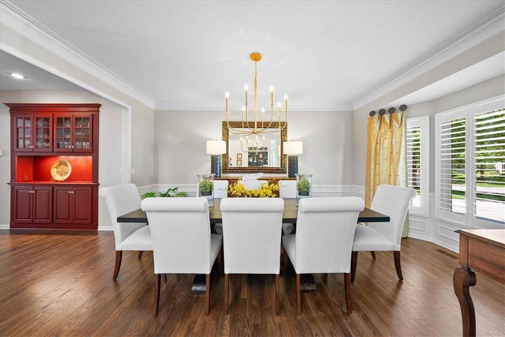 Leawood, KS 66209,13109 Briar ST