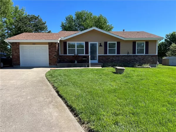 Eudora, KS 66025,1310 Tallgrass CT