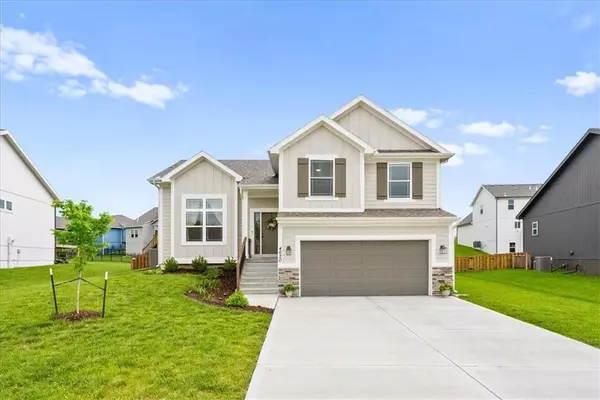 4620 NE 84th TER, Kansas City, MO 64156