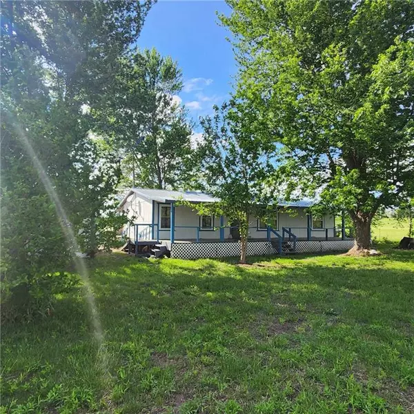 290 SE 751 RD, Clinton, MO 64735