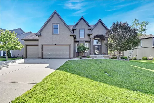 5012 W 163rd ST, Overland Park, KS 66085