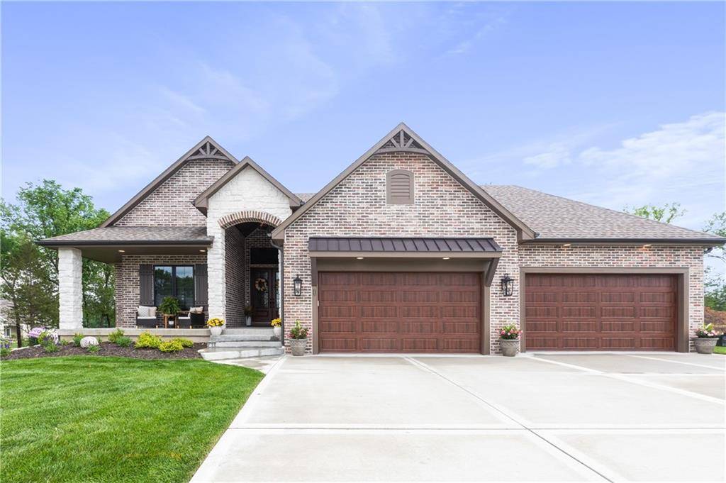 25 Sequoyah PT, Lake Winnebago, MO 64034