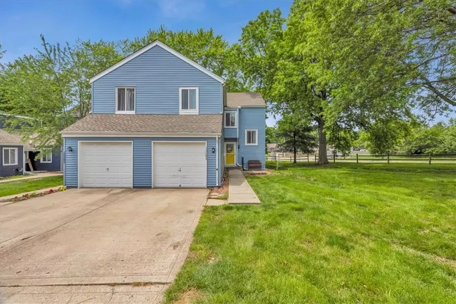 10084 N Locust ST, Kansas City, MO 64155