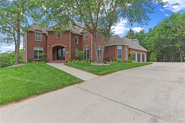Lee's Summit, MO 64082,200 SE Hackamore DR