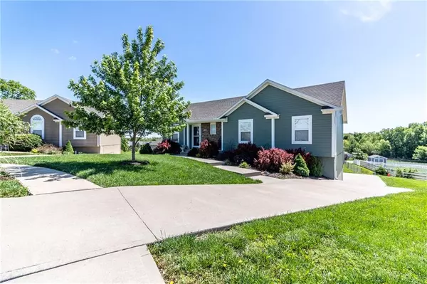 Warrensburg, MO 64093,444 Redbud CT