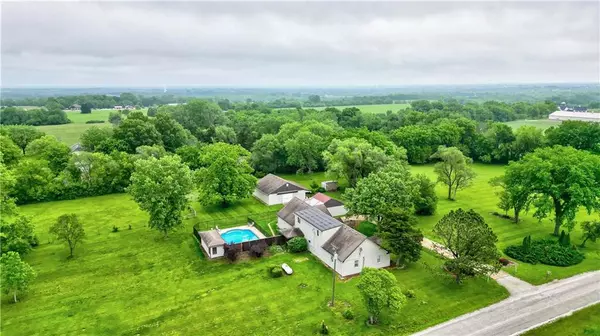 22451 Mission RD, Bucyrus, KS 66013