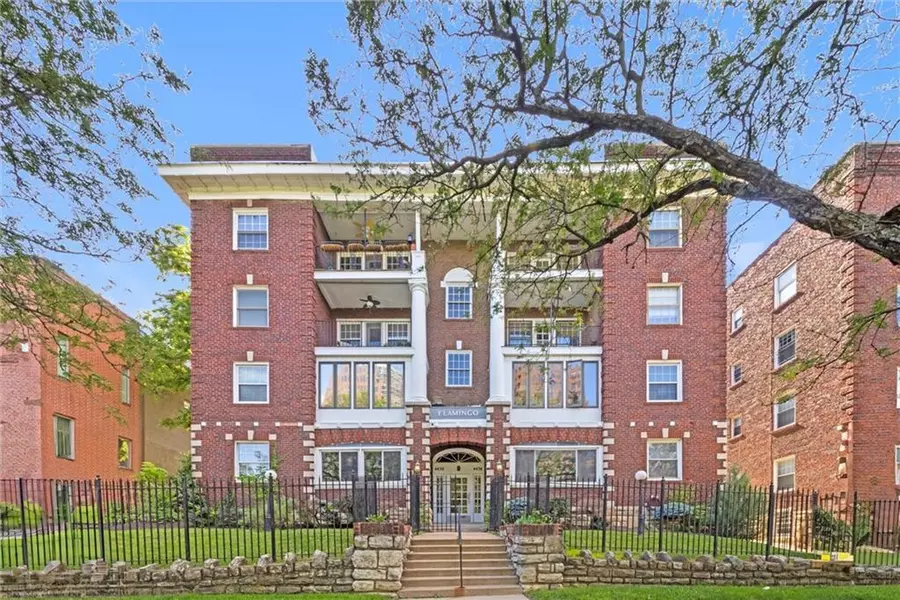 4434 Mill Creek Pkwy #4N, Kansas City, MO 64111