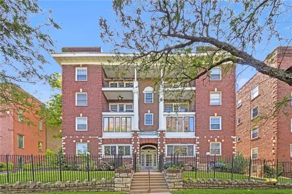 Kansas City, MO 64111,4434 Mill Creek Pkwy #4N