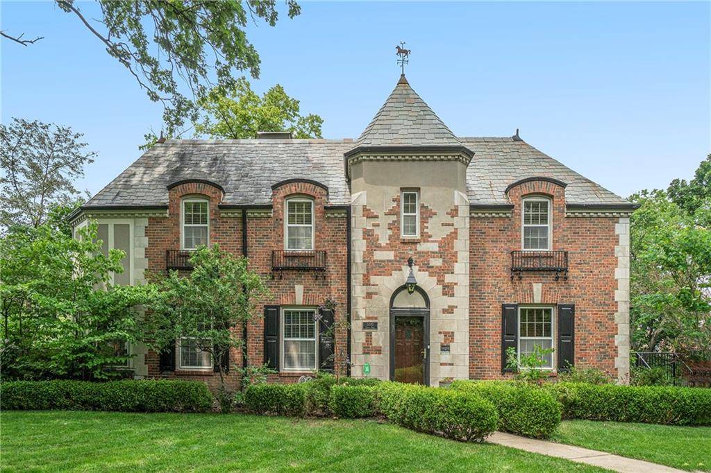 5010 Sunset DR, Kansas City, MO 64112