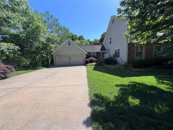 Kansas City, MO 64133,12704 E 64th CT